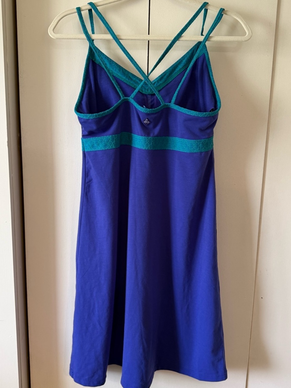 Prana Athletic Dress 90s inspired teal blue activewear built in bra size L - Picture 5 of 7